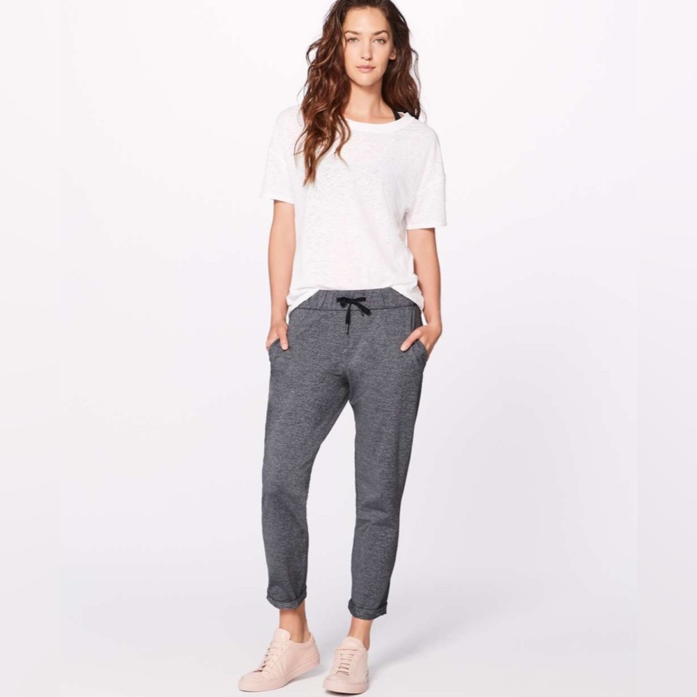 Like New Lululemon On The Fly Pant *28" Heathered Black Size 6